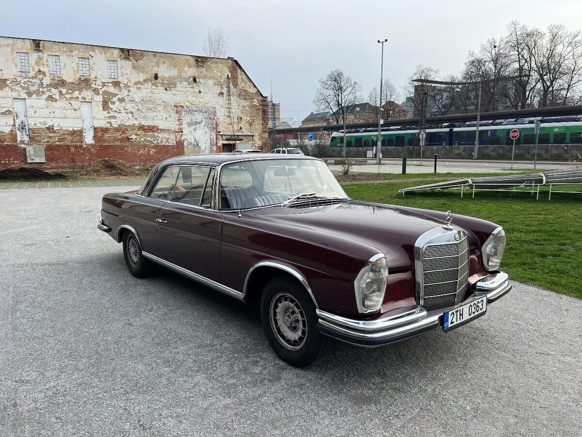 Mercedes-Benz W111 250 SE/C Coupé 